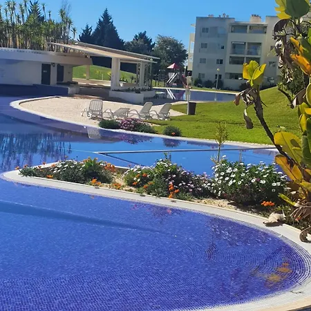 Ensoleille Balcon Et Piscine, Proche Plages Alvor
