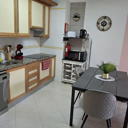 Ensoleille Balcon Et Piscine, Proche Plages Apartament