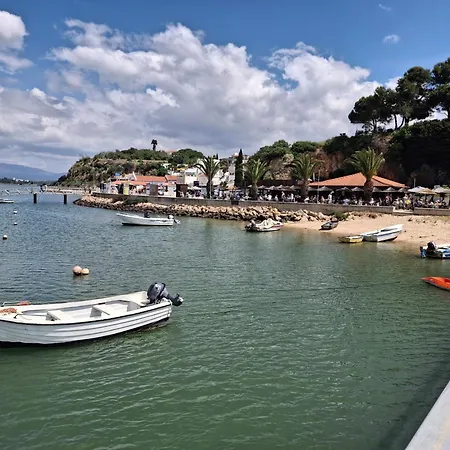 Ensoleillé Balcon Et Piscine, Proche Plages *
