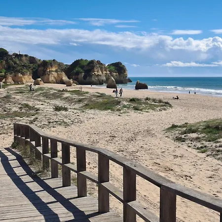 Apartamento Ensoleillé Balcon Et Piscine, Proche Plages *